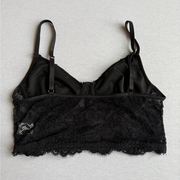 SHEIN Black Lace Crop Top - Picture 5 of 7